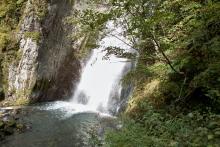 気功　美しき飛騨の渓谷